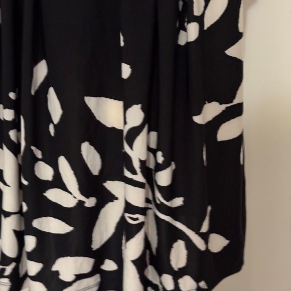 NWT Focus 2000 Black and White Patterned Sleeveless Top, size XL - Picture 3 of 7